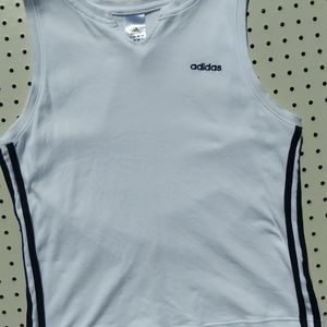 Adidas sleeveless shirt size L